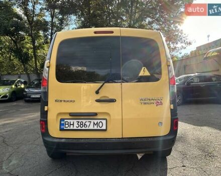 Желтый Рено Кенгу, объемом двигателя 0 л и пробегом 134 тыс. км за 8900 $, фото 7 на Automoto.ua