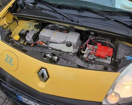 Жовтий Рено Кєнгу, об'ємом двигуна 0 л та пробігом 86 тис. км за 8350 $, фото 7 на Automoto.ua