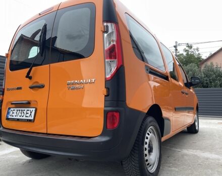 Желтый Рено Кенгу, объемом двигателя 1.5 л и пробегом 291 тыс. км за 10990 $, фото 4 на Automoto.ua