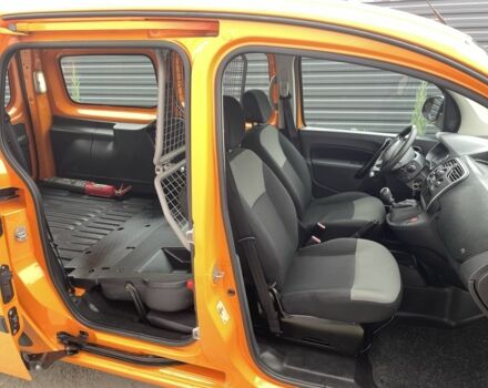 Желтый Рено Кенгу, объемом двигателя 1.5 л и пробегом 291 тыс. км за 10990 $, фото 22 на Automoto.ua