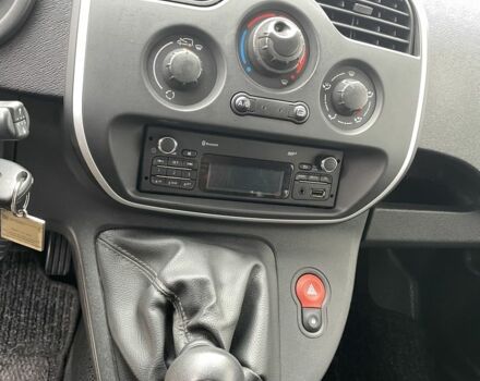 Желтый Рено Кенгу, объемом двигателя 1.5 л и пробегом 291 тыс. км за 10990 $, фото 10 на Automoto.ua