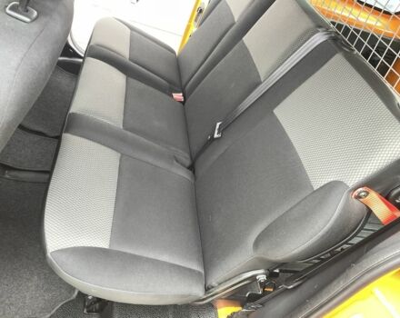 Желтый Рено Кенгу, объемом двигателя 1.5 л и пробегом 291 тыс. км за 10990 $, фото 16 на Automoto.ua