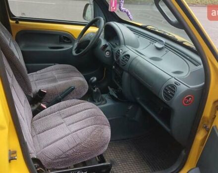 Желтый Рено Кенгу, объемом двигателя 1.87 л и пробегом 265 тыс. км за 3000 $, фото 4 на Automoto.ua