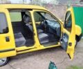Желтый Рено Кенгу, объемом двигателя 1.9 л и пробегом 167 тыс. км за 3600 $, фото 4 на Automoto.ua