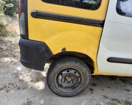 Желтый Рено Кенгу, объемом двигателя 1.9 л и пробегом 300 тыс. км за 1600 $, фото 3 на Automoto.ua
