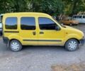 Желтый Рено Кенгу, объемом двигателя 1.9 л и пробегом 300 тыс. км за 2450 $, фото 2 на Automoto.ua
