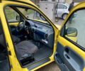 Желтый Рено Кенгу, объемом двигателя 1.4 л и пробегом 308 тыс. км за 2250 $, фото 7 на Automoto.ua