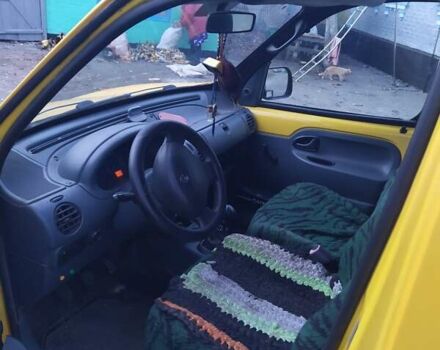 Желтый Рено Кенгу, объемом двигателя 1.87 л и пробегом 295 тыс. км за 3500 $, фото 2 на Automoto.ua