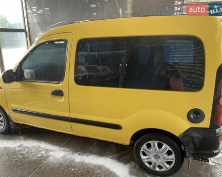 Желтый Рено Кенгу, объемом двигателя 1.9 л и пробегом 330 тыс. км за 2200 $, фото 4 на Automoto.ua