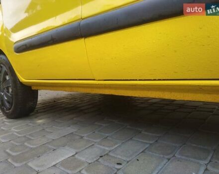 Желтый Рено Кенгу, объемом двигателя 1.9 л и пробегом 270 тыс. км за 3200 $, фото 3 на Automoto.ua