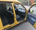 Желтый Рено Кенгу, объемом двигателя 1.9 л и пробегом 257 тыс. км за 3000 $, фото 2 на Automoto.ua