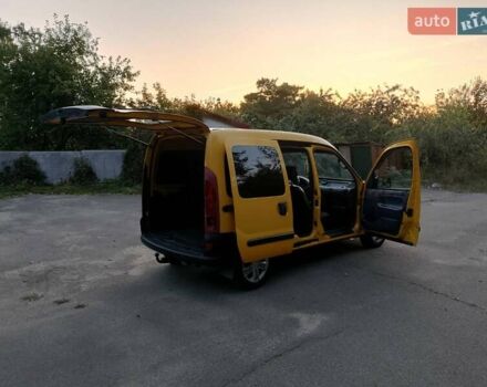 Желтый Рено Кенгу, объемом двигателя 1.9 л и пробегом 257 тыс. км за 3000 $, фото 12 на Automoto.ua