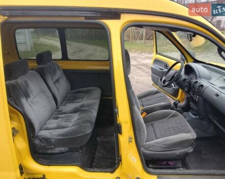 Желтый Рено Кенгу, объемом двигателя 1.9 л и пробегом 215 тыс. км за 3000 $, фото 2 на Automoto.ua