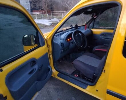 Желтый Рено Кенгу, объемом двигателя 1.9 л и пробегом 328 тыс. км за 3000 $, фото 4 на Automoto.ua