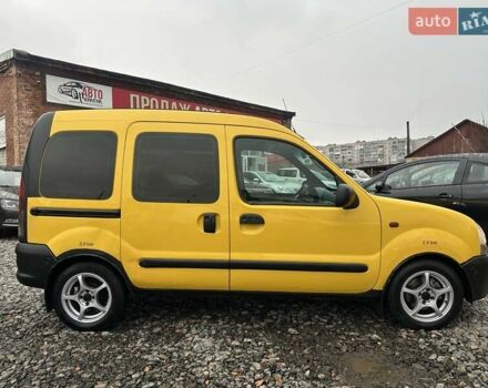 Желтый Рено Кенгу, объемом двигателя 1.9 л и пробегом 215 тыс. км за 2500 $, фото 4 на Automoto.ua