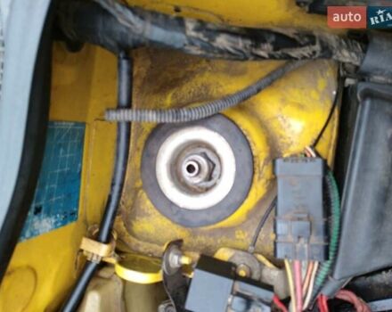 Желтый Рено Кенгу, объемом двигателя 1.9 л и пробегом 250 тыс. км за 2100 $, фото 4 на Automoto.ua
