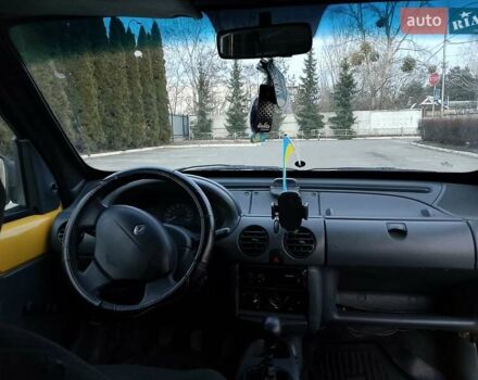 Желтый Рено Кенгу, объемом двигателя 1.9 л и пробегом 297 тыс. км за 2999 $, фото 9 на Automoto.ua