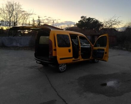 Желтый Рено Кенгу, объемом двигателя 1.9 л и пробегом 328 тыс. км за 3000 $, фото 9 на Automoto.ua