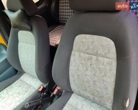 Желтый Рено Кенгу, объемом двигателя 1.87 л и пробегом 200 тыс. км за 2600 $, фото 6 на Automoto.ua