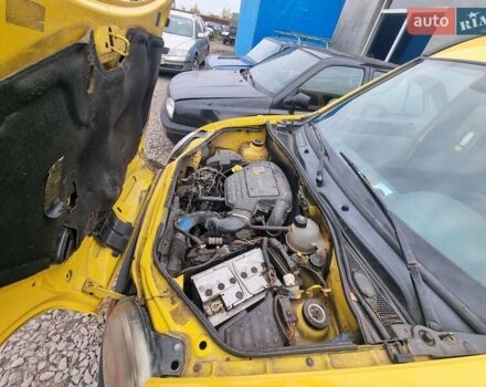 Желтый Рено Кенгу, объемом двигателя 1.87 л и пробегом 305 тыс. км за 2150 $, фото 9 на Automoto.ua