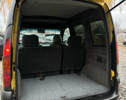 Желтый Рено Кенгу, объемом двигателя 1.9 л и пробегом 215 тыс. км за 2500 $, фото 15 на Automoto.ua