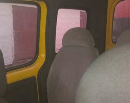 Желтый Рено Кенгу, объемом двигателя 1.9 л и пробегом 220 тыс. км за 2800 $, фото 2 на Automoto.ua