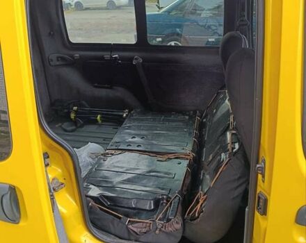 Желтый Рено Кенгу, объемом двигателя 1.9 л и пробегом 229 тыс. км за 3200 $, фото 3 на Automoto.ua