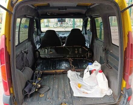 Желтый Рено Кенгу, объемом двигателя 1.9 л и пробегом 229 тыс. км за 3200 $, фото 6 на Automoto.ua