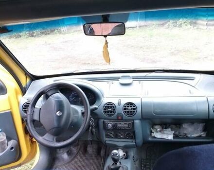 Желтый Рено Кенгу, объемом двигателя 1.9 л и пробегом 250 тыс. км за 2100 $, фото 10 на Automoto.ua