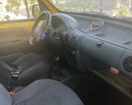 Желтый Рено Кенгу, объемом двигателя 1.9 л и пробегом 182 тыс. км за 3500 $, фото 1 на Automoto.ua