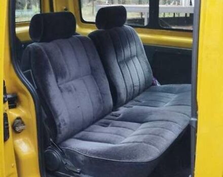 Желтый Рено Кенгу, объемом двигателя 1.9 л и пробегом 230 тыс. км за 2100 $, фото 5 на Automoto.ua