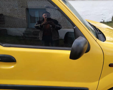 Желтый Рено Кенгу, объемом двигателя 1.87 л и пробегом 382 тыс. км за 2350 $, фото 14 на Automoto.ua