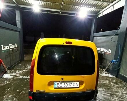 Желтый Рено Кенгу, объемом двигателя 1.9 л и пробегом 230 тыс. км за 2600 $, фото 1 на Automoto.ua