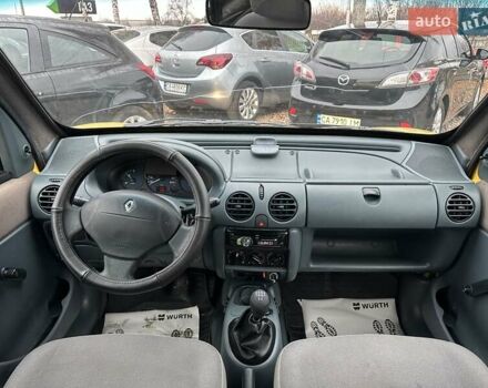 Желтый Рено Кенгу, объемом двигателя 1.9 л и пробегом 215 тыс. км за 2500 $, фото 13 на Automoto.ua