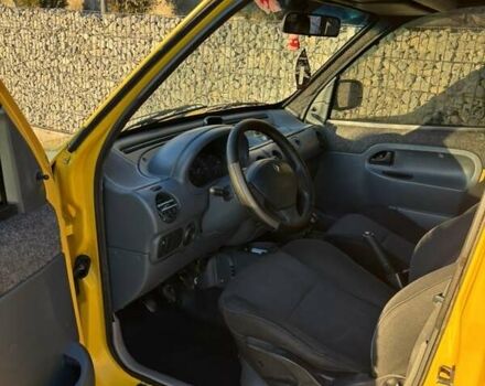 Желтый Рено Кенгу, объемом двигателя 1.87 л и пробегом 358 тыс. км за 3000 $, фото 27 на Automoto.ua