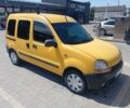 Желтый Рено Кенгу, объемом двигателя 1.9 л и пробегом 218 тыс. км за 3500 $, фото 1 на Automoto.ua