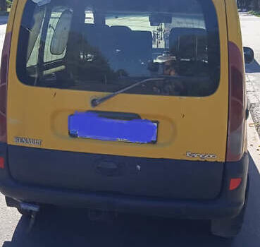 Желтый Рено Кенгу, объемом двигателя 1.87 л и пробегом 167 тыс. км за 2600 $, фото 2 на Automoto.ua