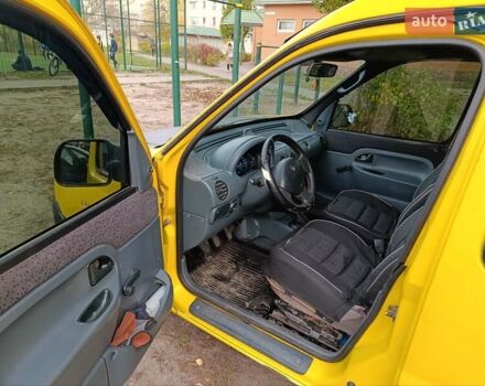 Желтый Рено Кенгу, объемом двигателя 1.9 л и пробегом 229 тыс. км за 3200 $, фото 1 на Automoto.ua