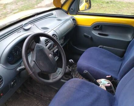 Желтый Рено Кенгу, объемом двигателя 1.9 л и пробегом 250 тыс. км за 2100 $, фото 3 на Automoto.ua