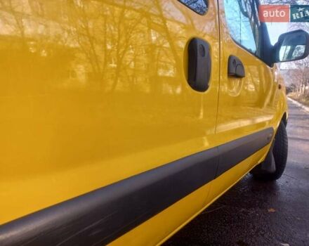 Желтый Рено Кенгу, объемом двигателя 1.9 л и пробегом 222 тыс. км за 3300 $, фото 1 на Automoto.ua