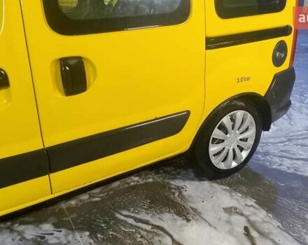 Рено Кенгу 2001 в Долине на Automoto.ua Желтый Рено Кенгу, объемом двигателя 1.87 л и пробегом 185 тыс. км за 3000 $, фото 10 на Automoto.ua