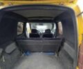 Желтый Рено Кенгу, объемом двигателя 1.9 л и пробегом 290 тыс. км за 3000 $, фото 2 на Automoto.ua