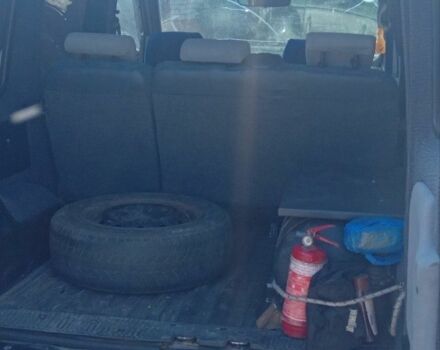 Желтый Рено Кенгу, объемом двигателя 1.6 л и пробегом 300 тыс. км за 3250 $, фото 5 на Automoto.ua