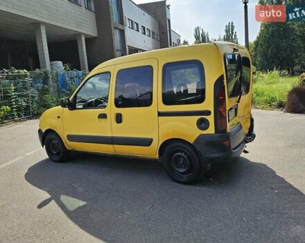 Желтый Рено Кенгу, объемом двигателя 1.39 л и пробегом 230 тыс. км за 1850 $, фото 2 на Automoto.ua