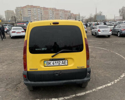 Желтый Рено Кенгу, объемом двигателя 1.87 л и пробегом 220 тыс. км за 2900 $, фото 3 на Automoto.ua