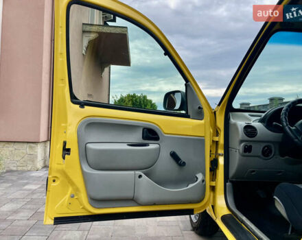 Желтый Рено Кенгу, объемом двигателя 1.87 л и пробегом 256 тыс. км за 3300 $, фото 29 на Automoto.ua