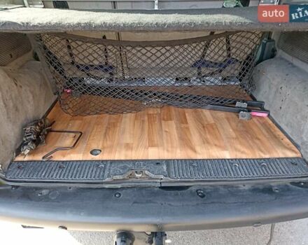 Желтый Рено Кенгу, объемом двигателя 1.87 л и пробегом 399 тыс. км за 3700 $, фото 5 на Automoto.ua