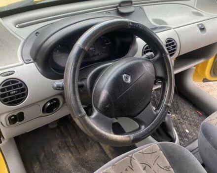 Желтый Рено Кенгу, объемом двигателя 1.9 л и пробегом 398 тыс. км за 2300 $, фото 6 на Automoto.ua