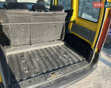 Желтый Рено Кенгу, объемом двигателя 1.87 л и пробегом 256 тыс. км за 3300 $, фото 1 на Automoto.ua