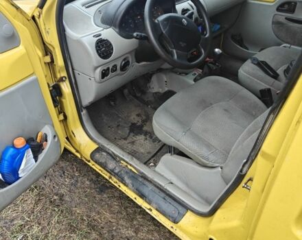 Желтый Рено Кенгу, объемом двигателя 1.5 л и пробегом 283 тыс. км за 1657 $, фото 5 на Automoto.ua